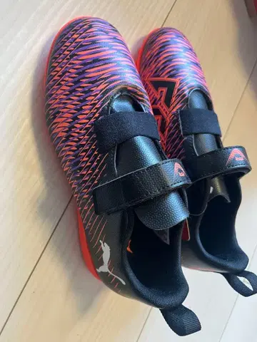 PUMA 퓨처 8 플레이 TT V JR 21.5cm