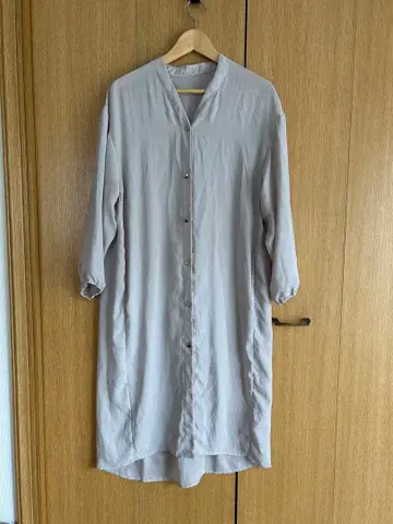 셔츠 원피스 옅은 베이지