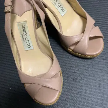 지미추 베이지 하이힐 펌프스