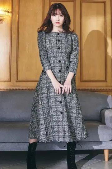 Herlipto 클래식 트위드 미디 드레스 코지마 요나