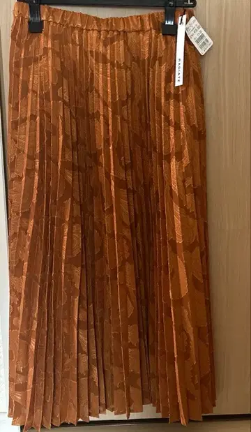 RADIATE 플리츠 스커트