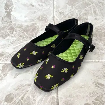 로리즈팜 미니 꽃무늬 자수 스트랩 신발