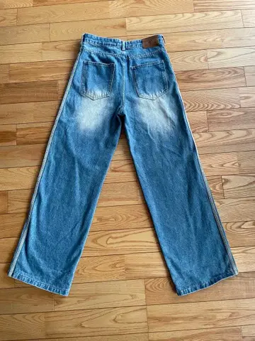 라이트 블루 스트라이프 데님 팬츠