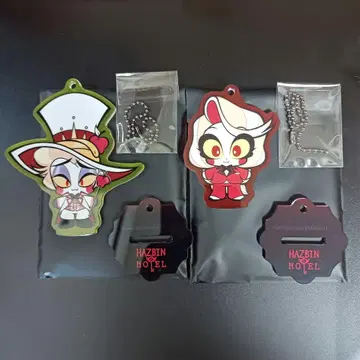 해즈빈 호텔 루시퍼 찰리 아크릴 스탠드로도 변하는 아크릴 키링