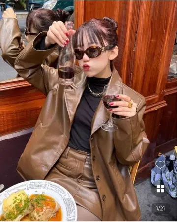 브라운 가죽 버튼 자켓 코트