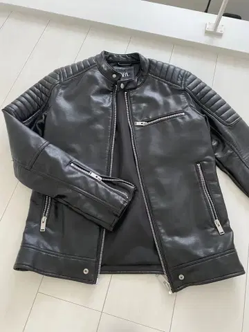ZARA 블랙 라이더 자켓
