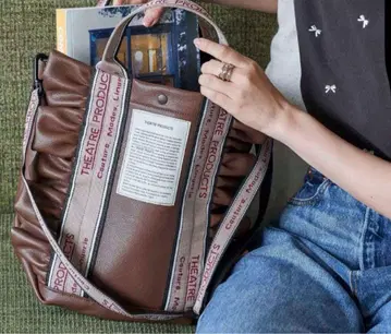 새상품급 극장 프로 별주 인조 가죽 자카드 테이프 프릴 백