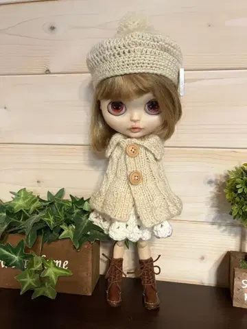 네오 브라이스 아웃핏 케이프 코트와 베레모 세트