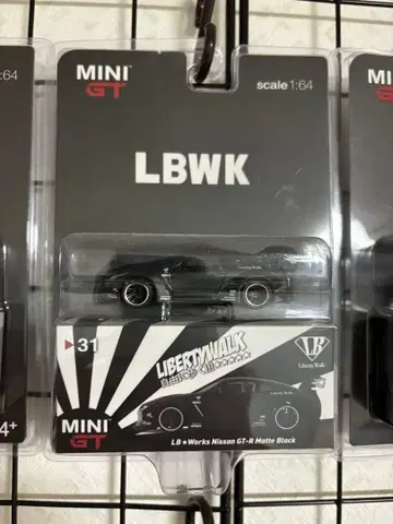MiNiGT 31 LBWK 닛산 GT-R 매트 블랙