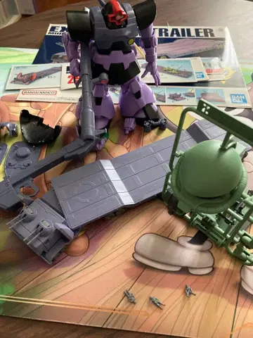 1/144 돔과 삼손 트레일러 자쿠 플라군