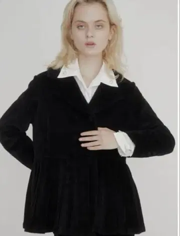 epine pleats frill jacket black