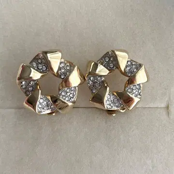 피에르 가르뎅 귀찌