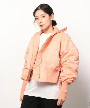 새상품급 BLACKPINK rose 착용 adidas 아디다스 봄버 자켓