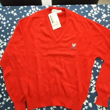 Luke & Scott 빨간색 V넥 스웨터