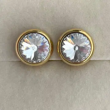 MADE IN ITALY 귀찌