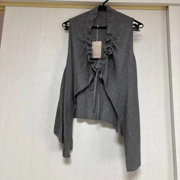 프릴 달린 그레이 베스트 M-L