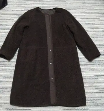 서니 라벨의 노카라 리버서블 코트