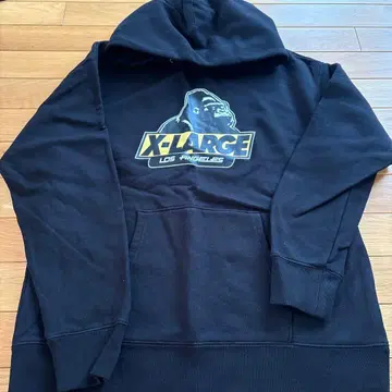 X-LARGE 로고 블랙 후드티