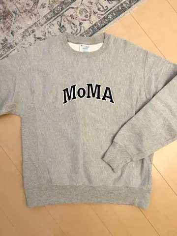 MoMA champion 그레이 맨투맨