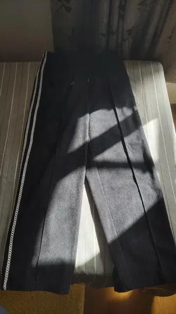 컷 코듀로이 트랙 팬츠 블랙 L 사이즈