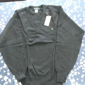 Hickory 블랙 V넥 스웨터