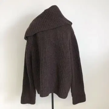 ZARA 자라 다크 브라운 오프숄더 니트