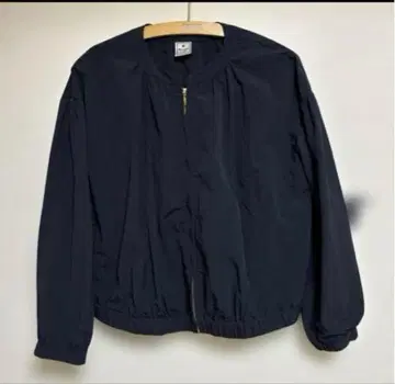 바스락 지퍼 달린 캐주얼 자켓