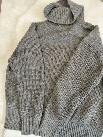 매킨토시 철학 터틀넥 긴팔 니트