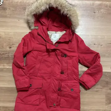 INED 후드 부착 빨간색 다운 자켓