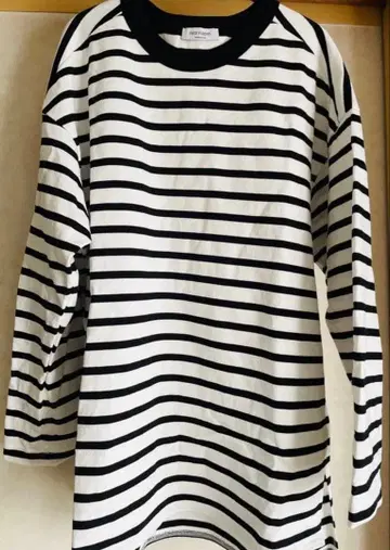 니어니폰 near.nippon 보더 T셔츠 티셔츠 상의