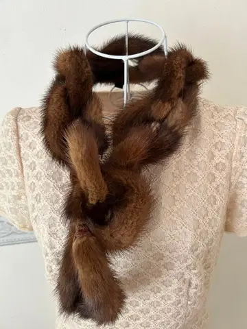 브라운 퍼 문배트 뜨개질 머플러