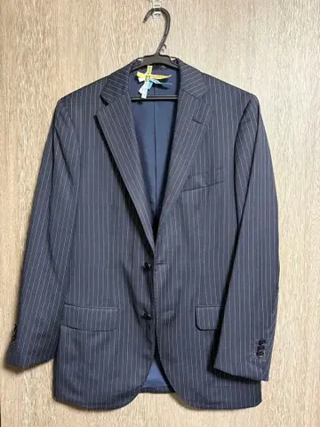 투모로우랜드 수트