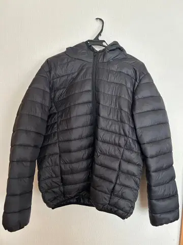 블랙 후드 부착 방한복