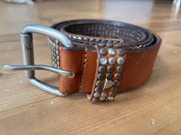 HTC 스터드 큐빅 가죽 벨트 M