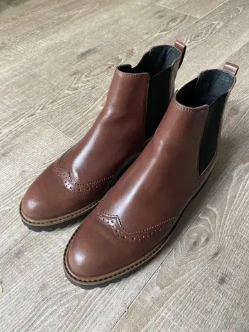 enchanted 브라운 첼시 부츠