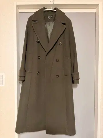 올리브색 더블 브레스트 롱 코트