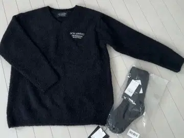 새상품 젤라또피케 x 조엘 로브숑 룸웨어 상의 & 삭스 세트