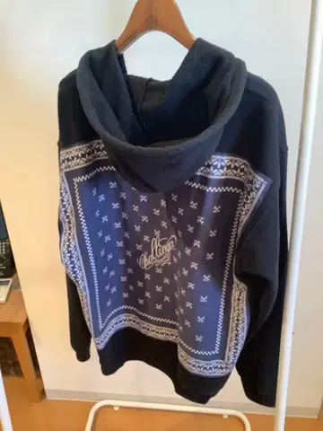 CHALLENGER BANDANA LYZE 지퍼 후드티 반다나 패턴