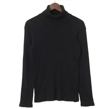 에네스베 블랙 터틀넥 긴팔 티셔츠