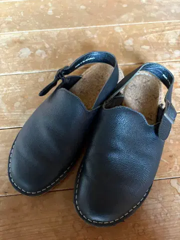 ing 가죽 사보 샌들 백 스트랩 포함