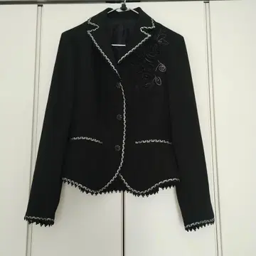 이타리야 포멀 자켓 자수 입체 코사지 디자인