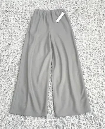 갤러리 비 새상품 울 트윌 세미 와이드 팬츠 정가 33000엔