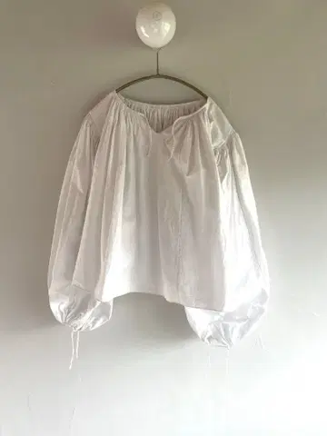 동유럽 루마니아 블라우스