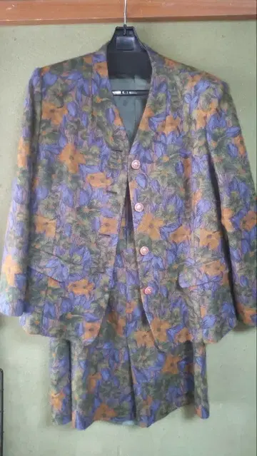 꽃무늬 자켓 & 스커트 셋업