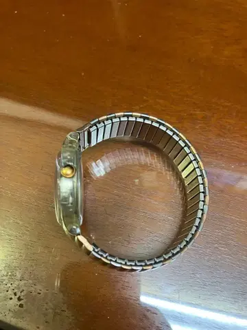 실버 아날로그 손목시계