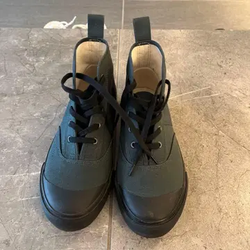 다크 그린 하이컷 스니커즈