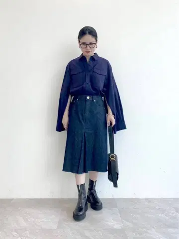 새상품급 STERNBERG/데님 턱 스커트/사이즈 L 네이비 인디고