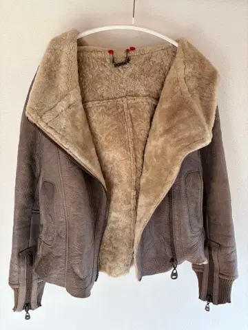 DOMA 후드 부착 가죽 무스탕 코트 S 사이즈