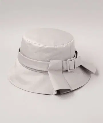 라이트 그레이 벨트 버킷햇