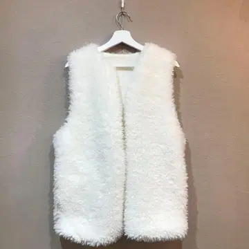 titivate 티티베이트 푸들 퍼 베스트 아이보리 사이즈 M